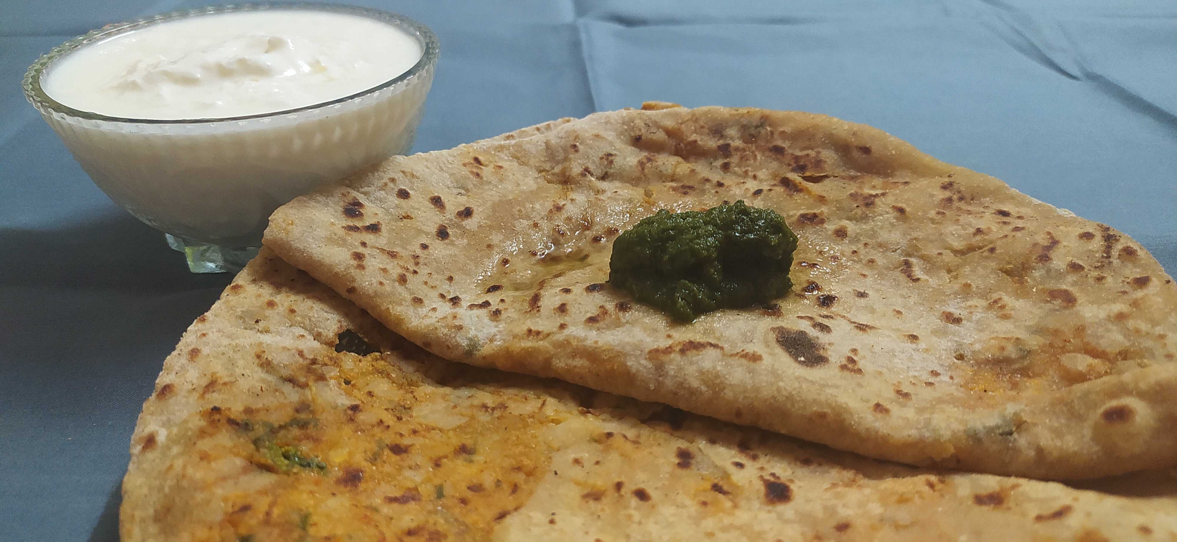 Aloo Paratha / Potato-Stuffed Indian Flat Bread