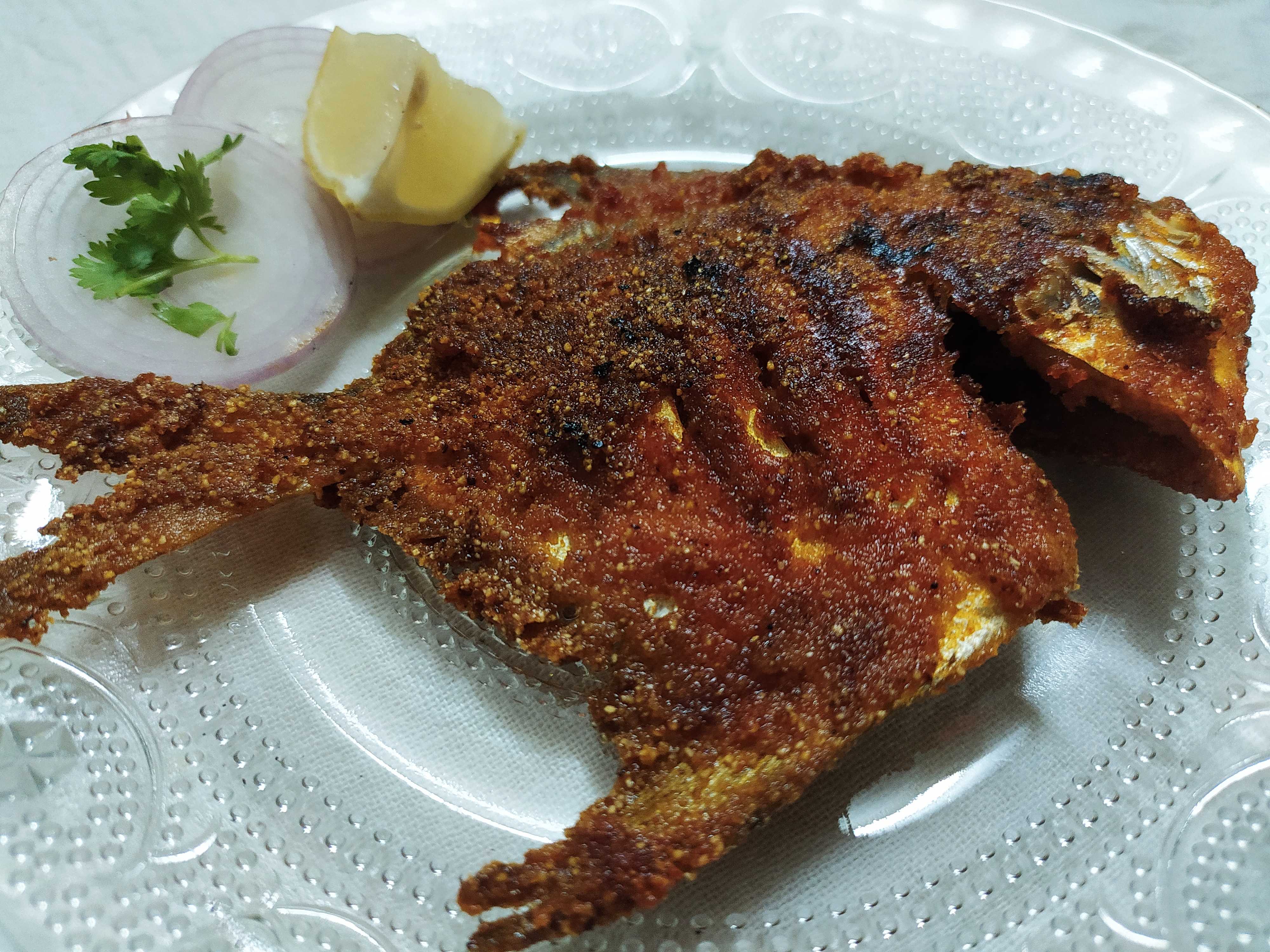 Pomfret fish fry (Paplet)